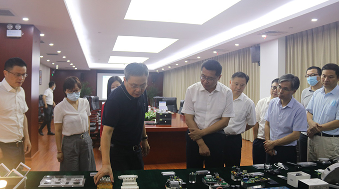 浙江省副省長(zhǎng)盧山蒞臨士蘭微調(diào)研